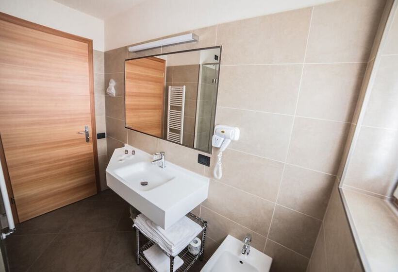 Хостел Garnì Paradisi   Wellness & Spa