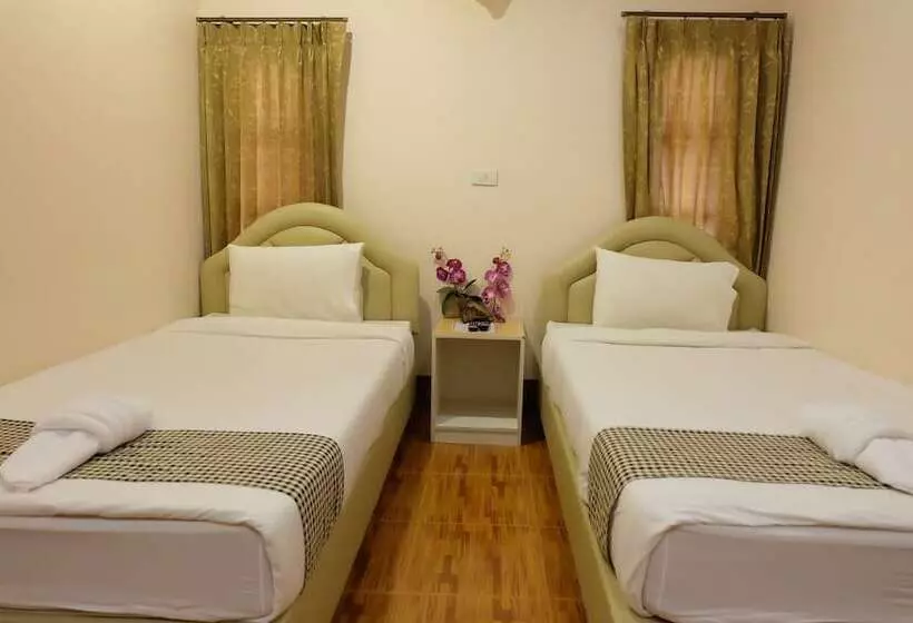 Hotelli Asean Resort