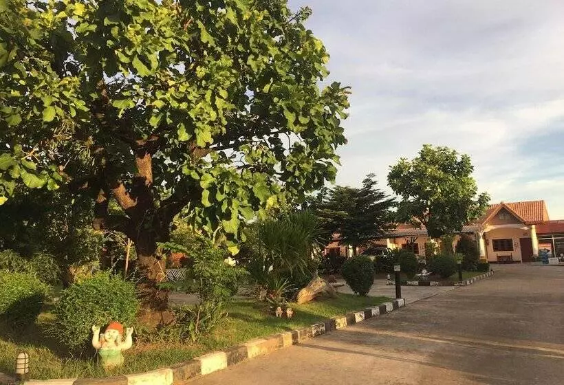 Hotelli Asean Resort