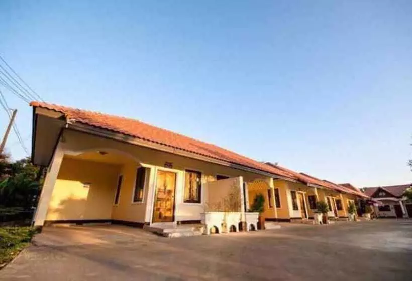 Hotelli Asean Resort