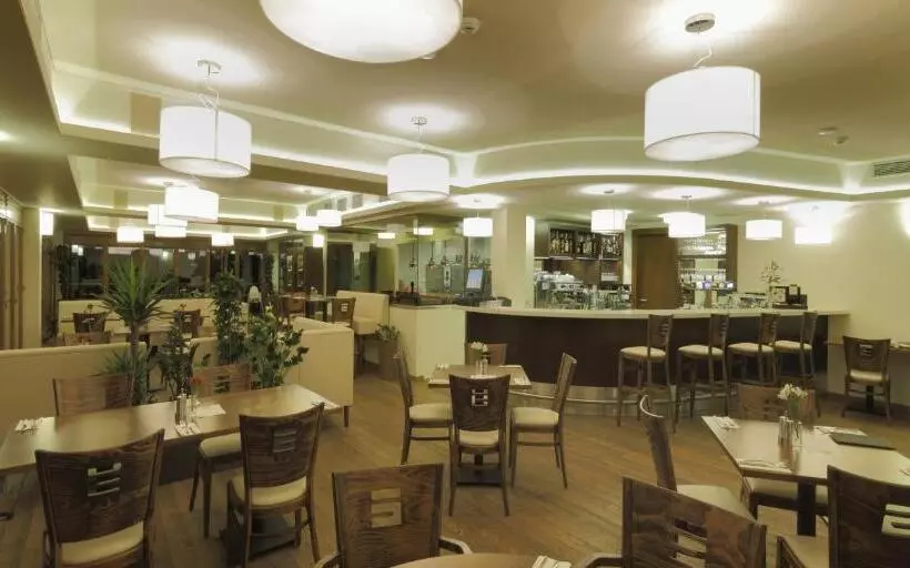 Hotelli Esmarin Wellness