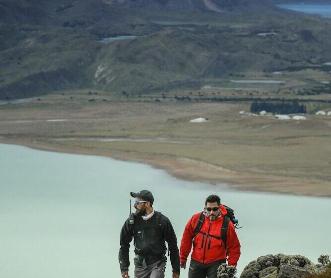 ホテル Estancia Cristina