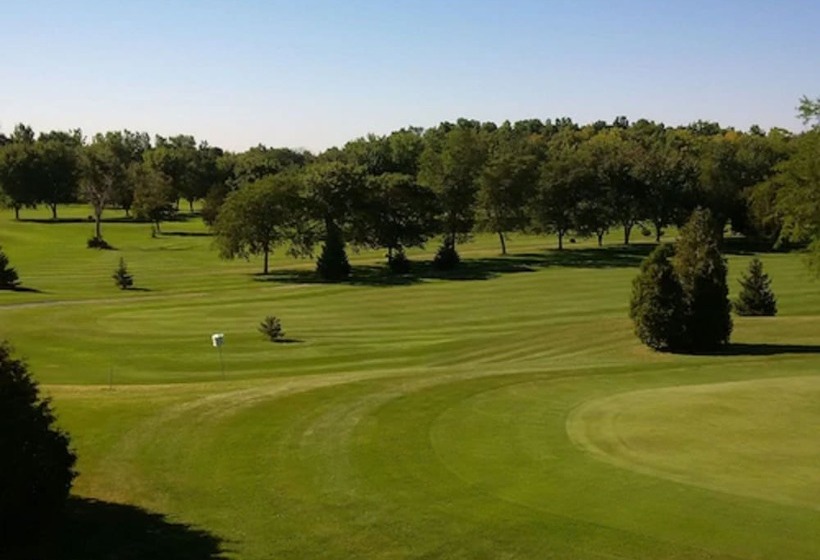 فندق Forest Golf Club And Inn