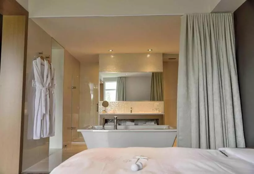 Hotelli La Cache Du Golf