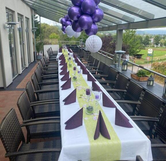 בית מלון כפרי M13