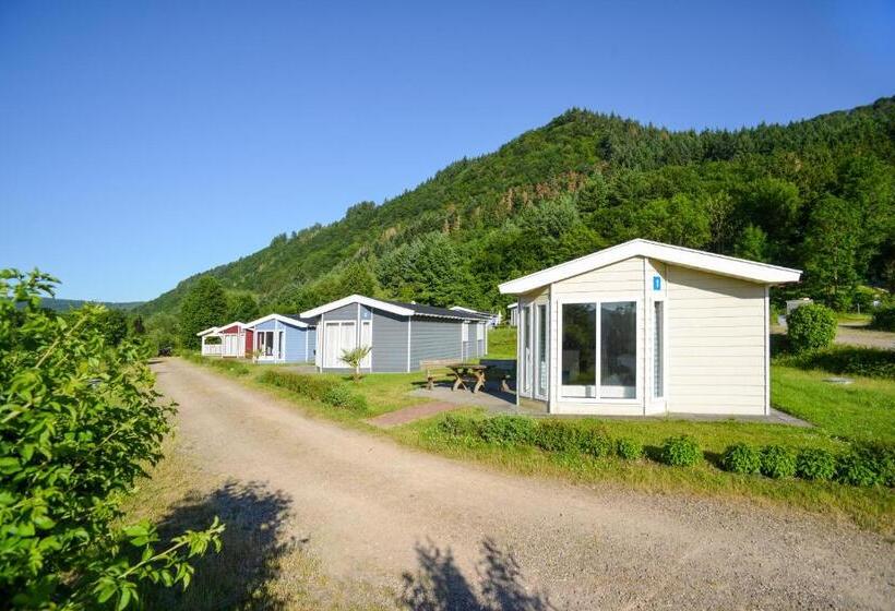 בית מלון כפרי M13