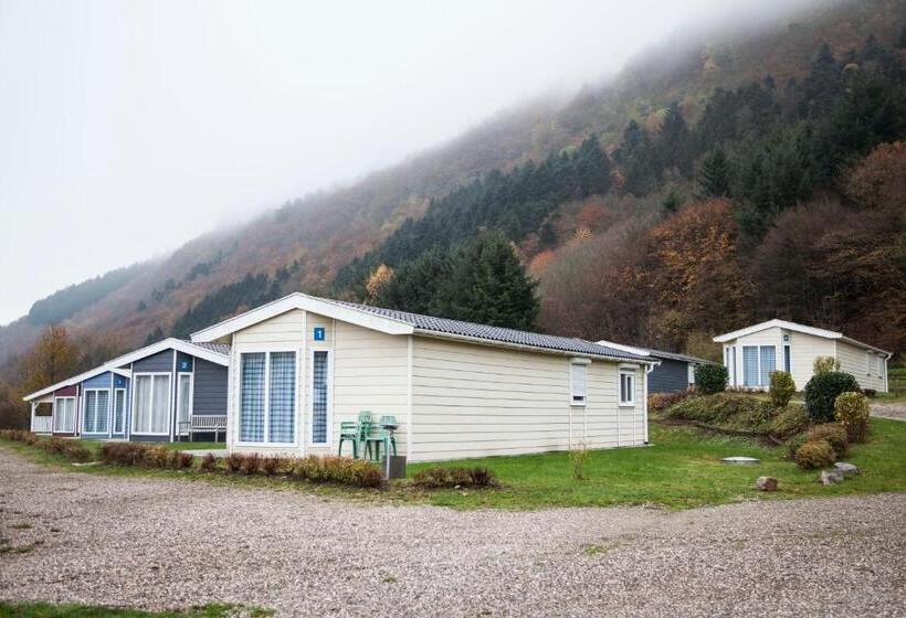 בית מלון כפרי M13