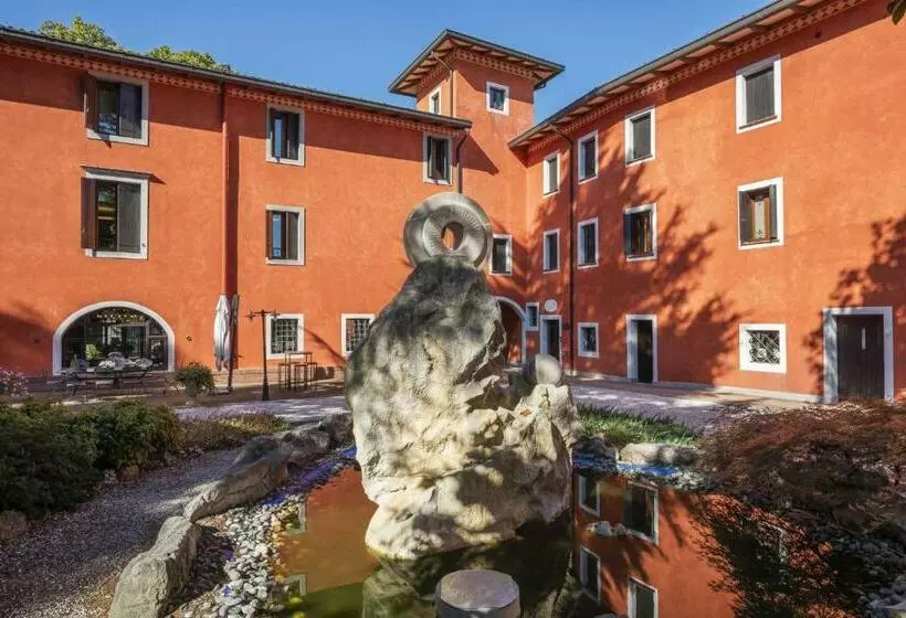 Maaseutuhotelli Villa Chiopris