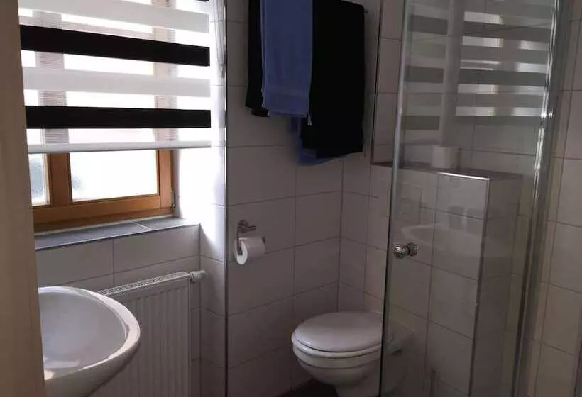 Hotelli Zur Dorfschänke