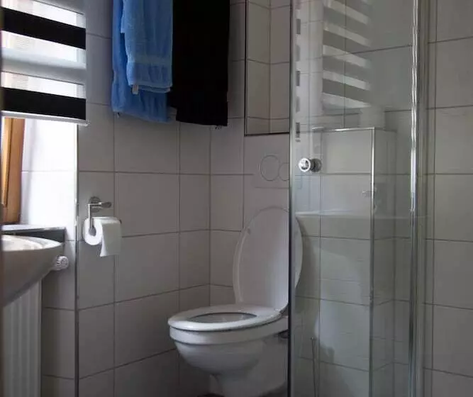 Hotelli Zur Dorfschänke