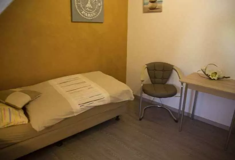 Hotelli Zur Dorfschänke