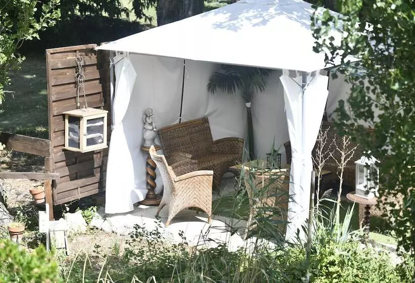 Majatalo L'amarre Aux Anges