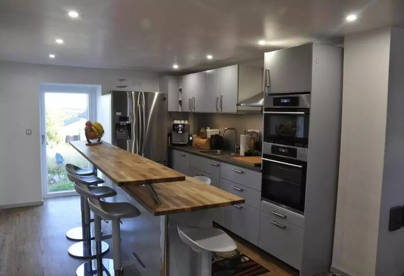 Aamiaismajoitus (B&B) Pension Schwedenkreuz