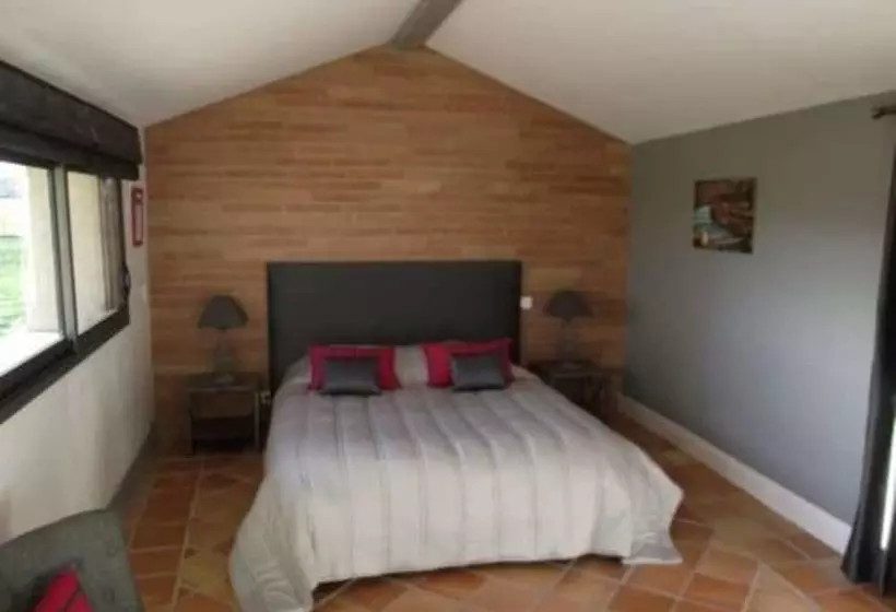 Aamiaismajoitus (B&B) Terre De Garance