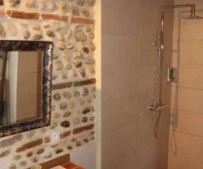 Aamiaismajoitus (B&B) Terre De Garance