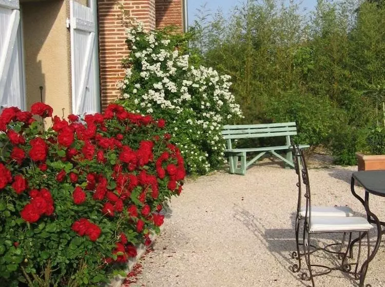 Aamiaismajoitus (B&B) Terre De Garance