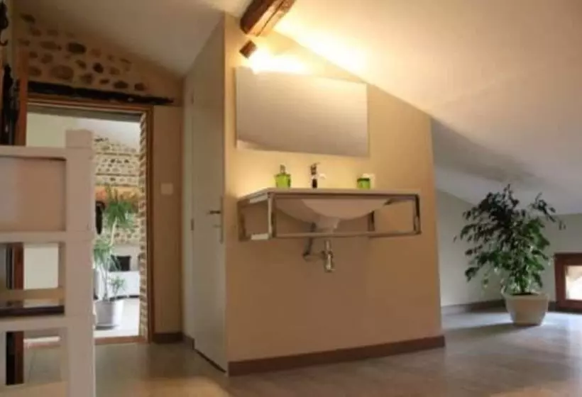 Aamiaismajoitus (B&B) Terre De Garance