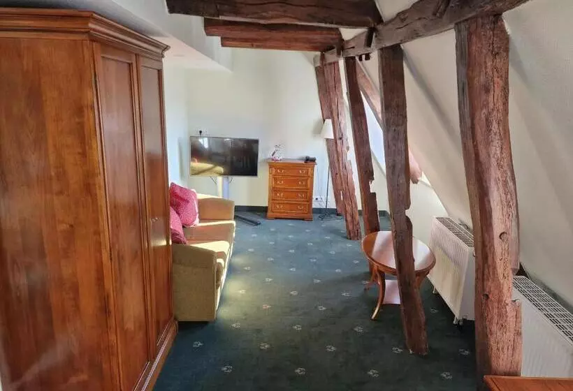 Hotelli Burg Warberg