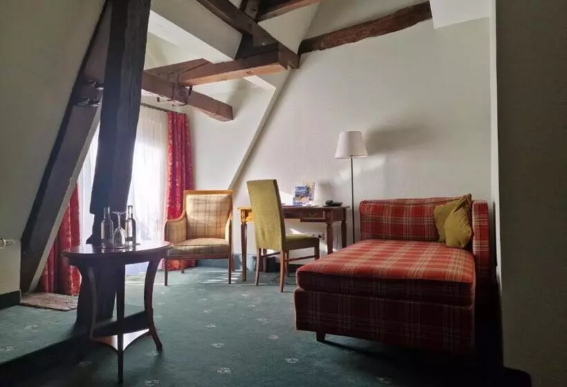 Hotelli Burg Warberg