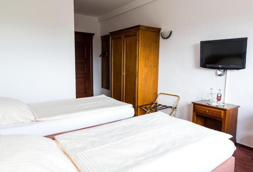 ホテル Burg Warberg