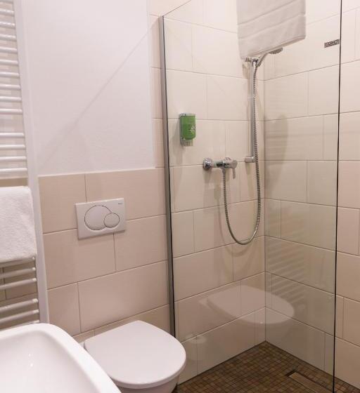 ホテル Burg Warberg