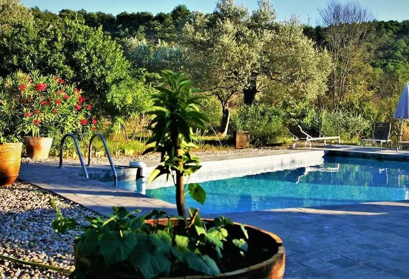 Hotelli La Santoline