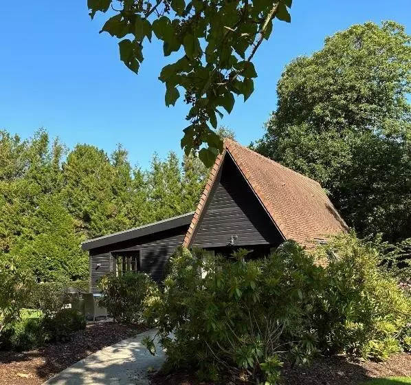 Hotelli Les Pins De Cesar  La Campagne D Etretat