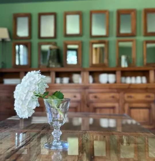 Hotelli Les Pins De Cesar  La Campagne D Etretat