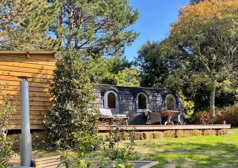 Hotelli Les Pins De Cesar  La Campagne D Etretat