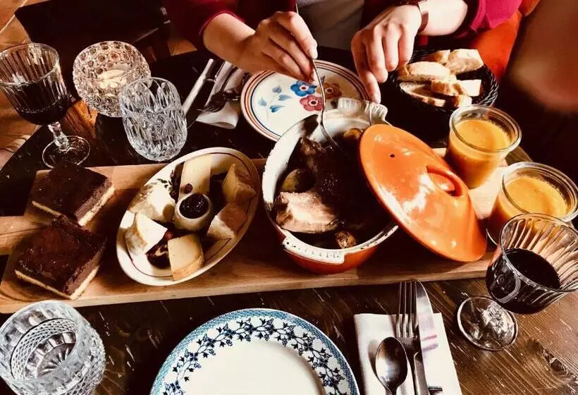 Hotelli Les Pins De Cesar  La Campagne D Etretat