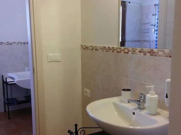 فندق ريفى Agriturismo Annarella