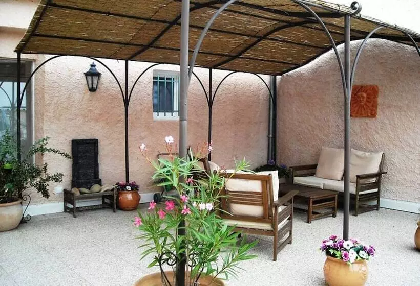 Majatalo Auberge Du Montagnier