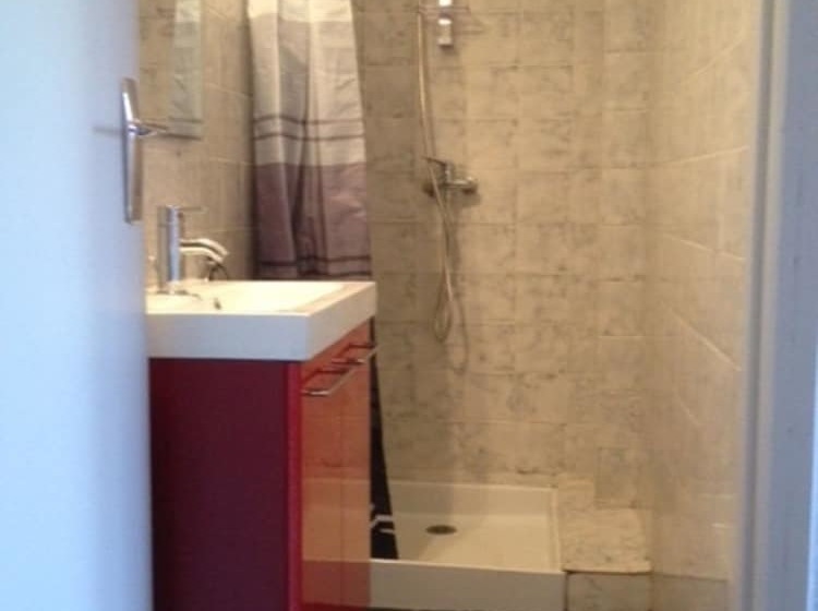 פנסיון Chez Grand Mere