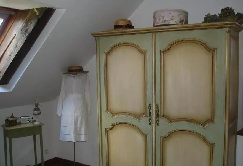 Majatalo Chez Marraine