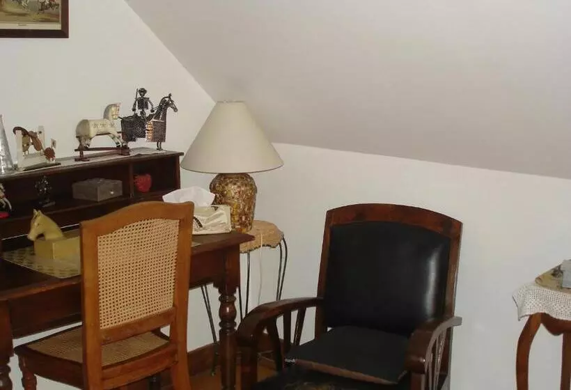 Majatalo Chez Marraine