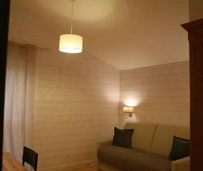 Majatalo Le Miel Et L'eau