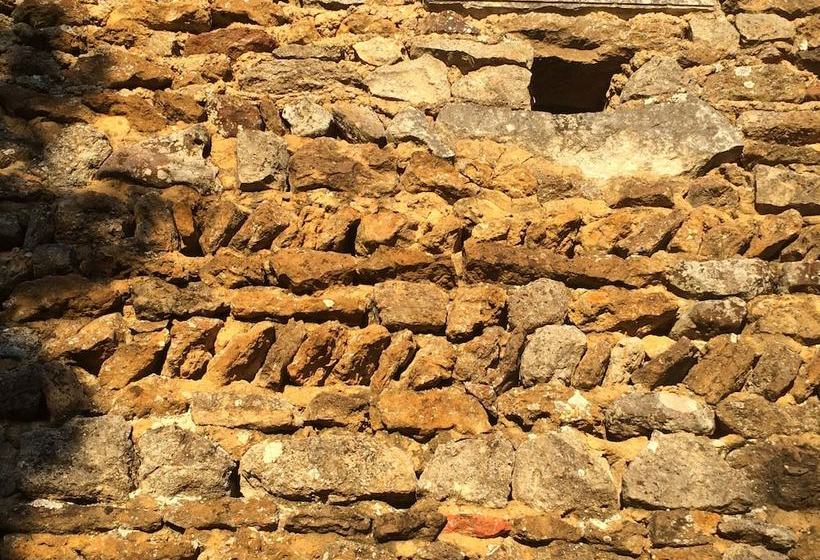 Пансион Les Toitons