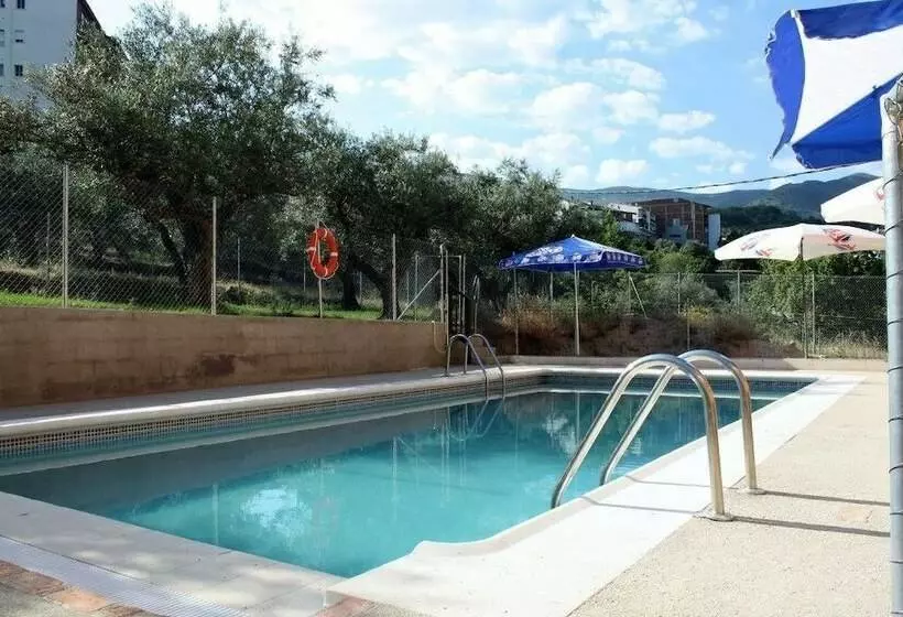 Retkeilymaja Campamento Los Tres Picos De La Vera