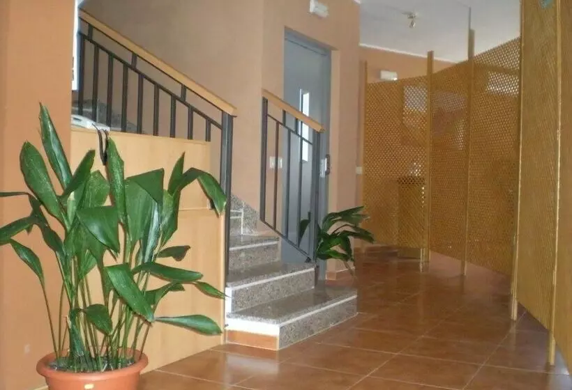 Retkeilymaja Campamento Los Tres Picos De La Vera