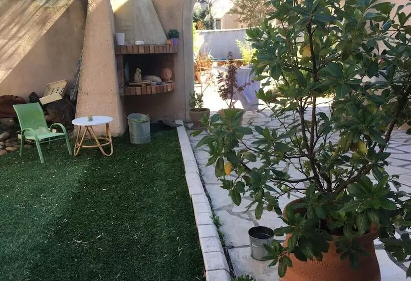 ベッドアンドブレックファースト La Tramontane