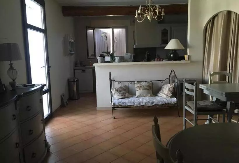 ベッドアンドブレックファースト La Tramontane