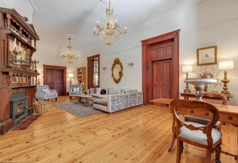 Bed and Breakfast Bungala House