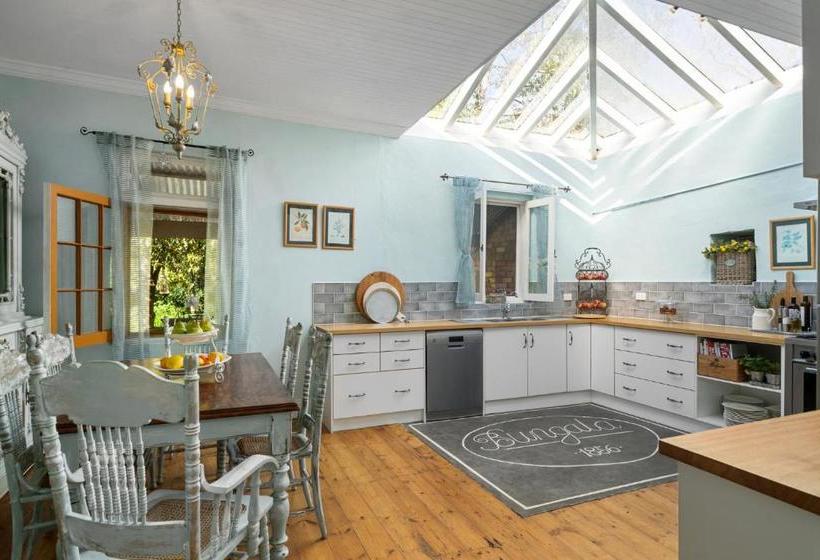 Bed and Breakfast Bungala House