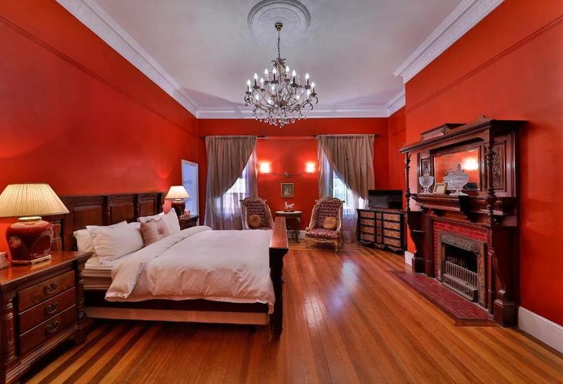 Bed and Breakfast Bungala House