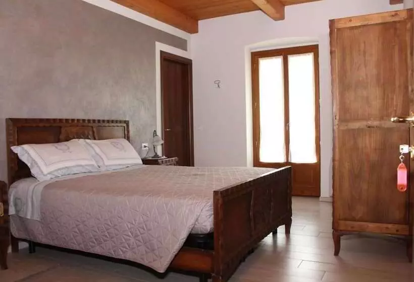 Aamiaismajoitus (B&B) Ca D Pinin