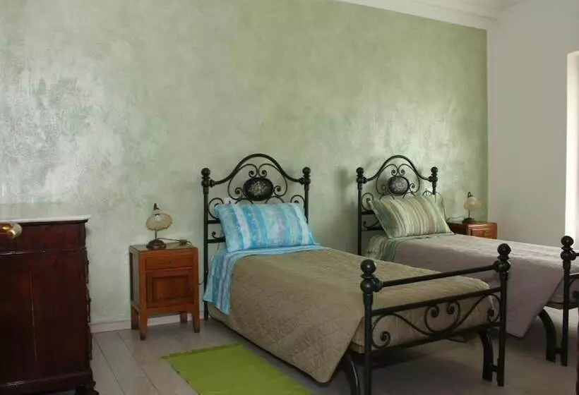 Aamiaismajoitus (B&B) Ca D Pinin