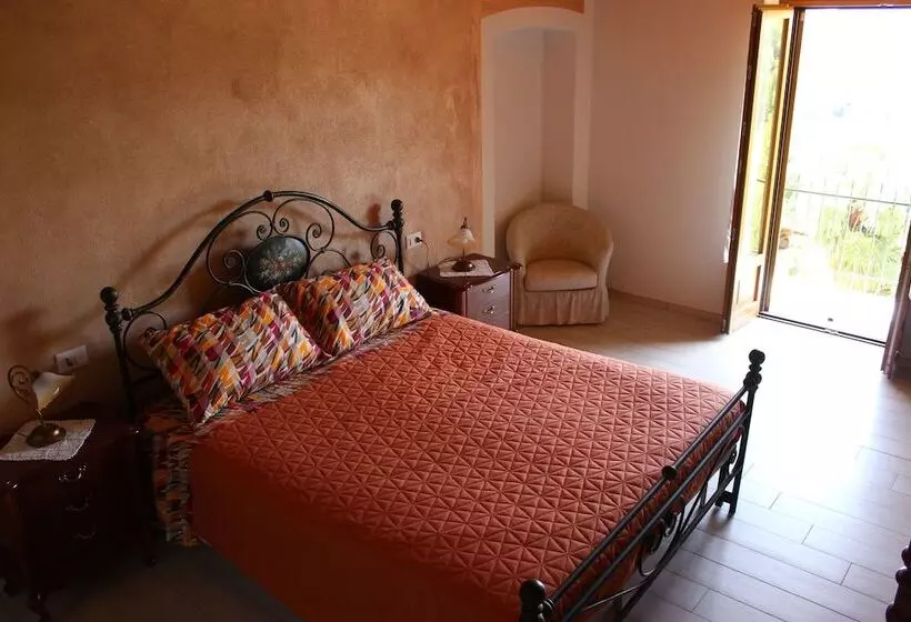 Aamiaismajoitus (B&B) Ca D Pinin