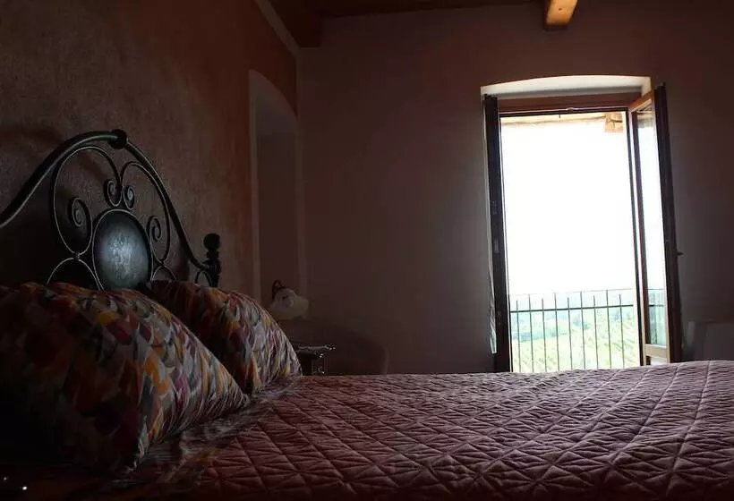 Aamiaismajoitus (B&B) Ca D Pinin