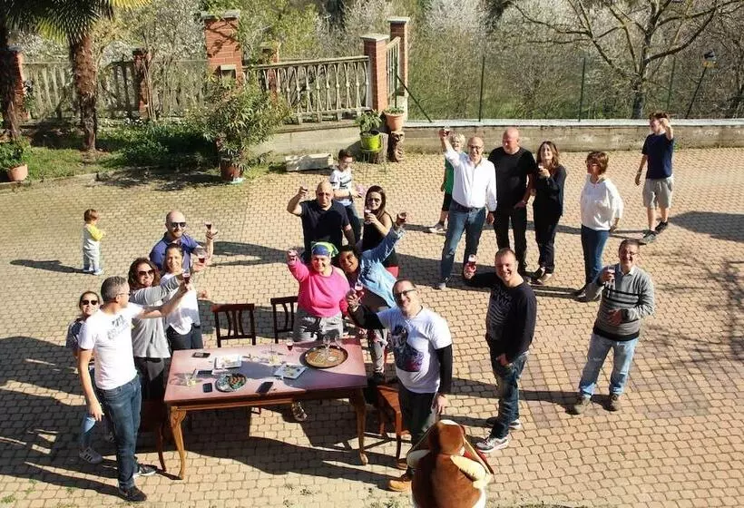 Aamiaismajoitus (B&B) Ca D Pinin