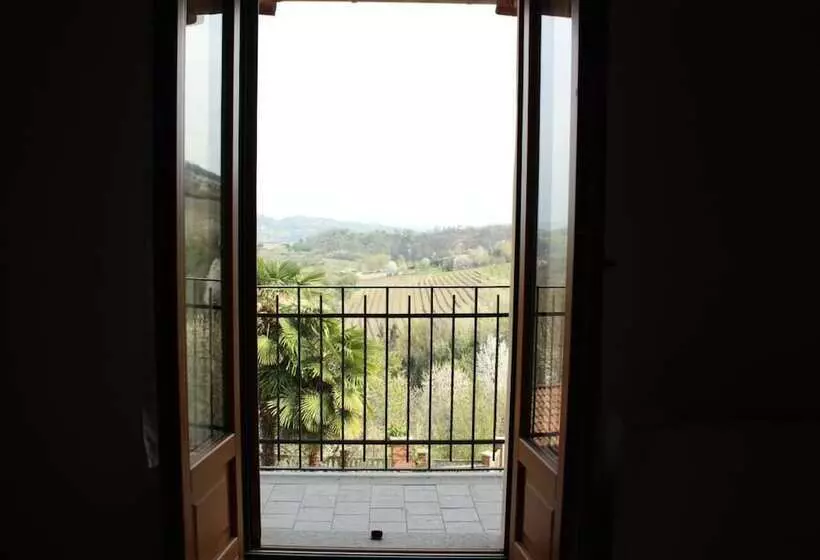 Aamiaismajoitus (B&B) Ca D Pinin